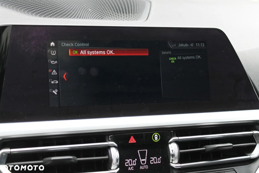 BMW Seria 3 330i - 25