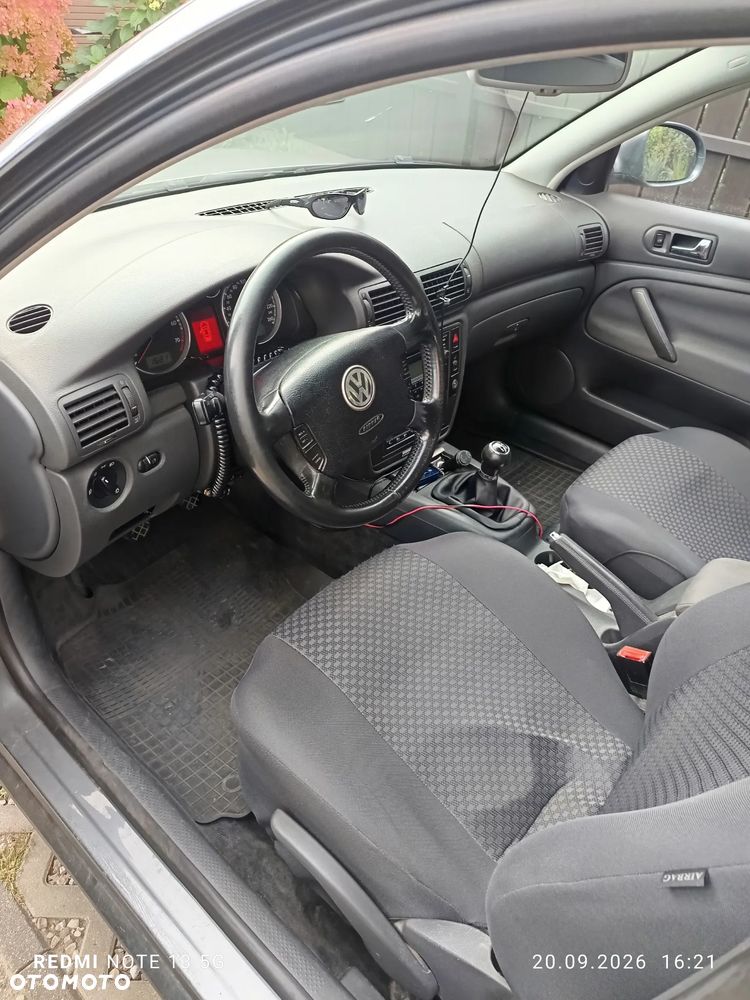 Volkswagen Passat 1.8T Comfortline - 12