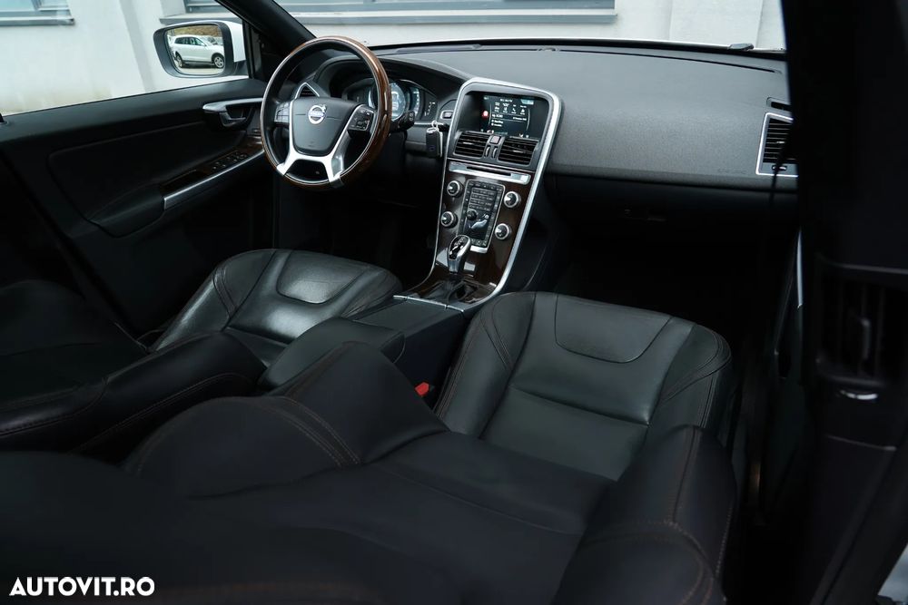 Volvo XC 60 D4 Geartronic Summum - 24