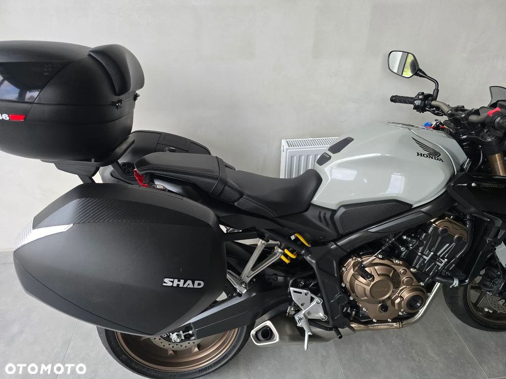 Honda CB - 38