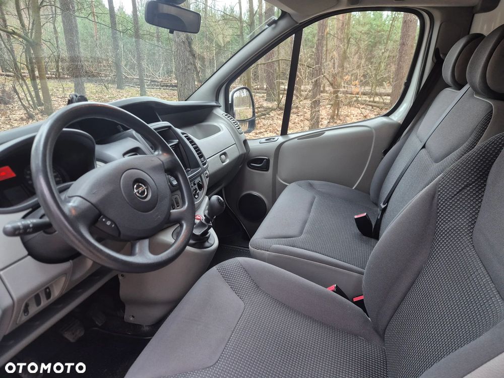 Opel Vivaro - 19