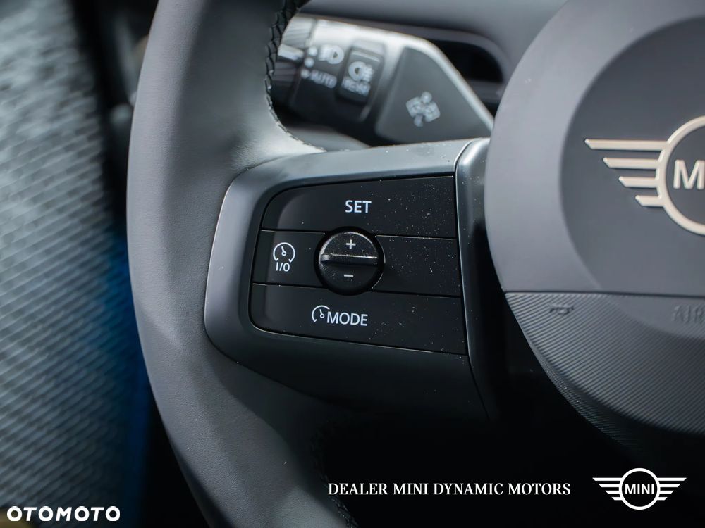 MINI Cooper E Essential Trim - 22