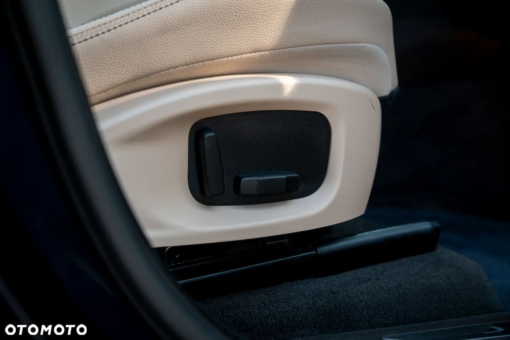 Jaguar F-Pace 30d AWD 300 Sport - 10