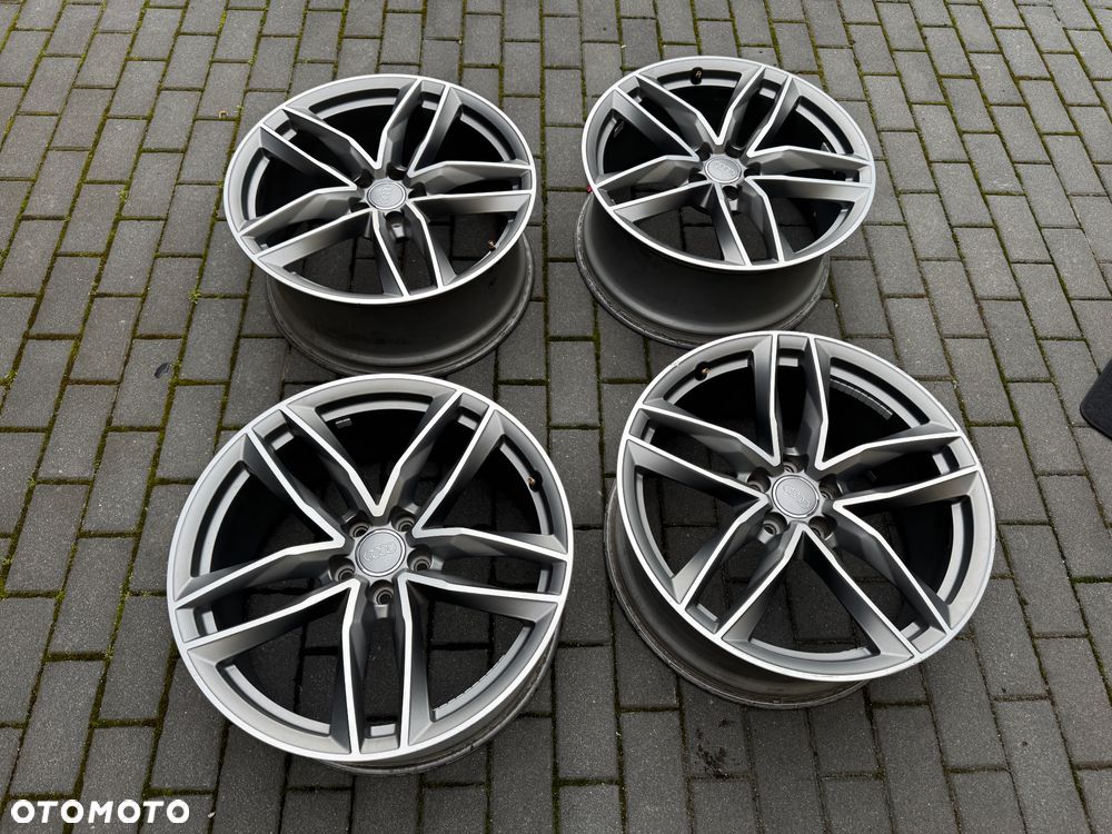 Felgi 20” Audi A8 D4 – Oryginalne Audi oraz AEZ z oponami zimowymi - 1
