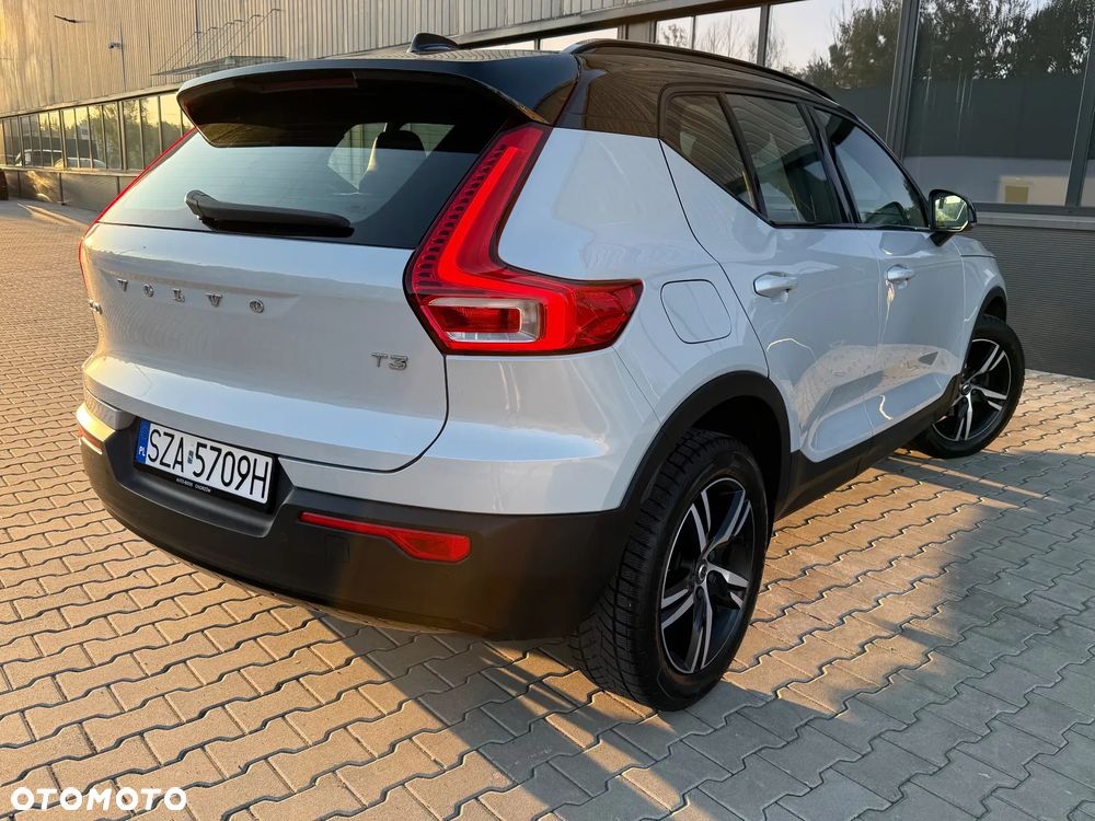 Volvo XC 40 T3 R-Design - 21
