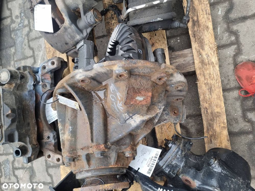 WKŁAD MOSTU TYŁ MAN TGM 15.250 37:8 - 1