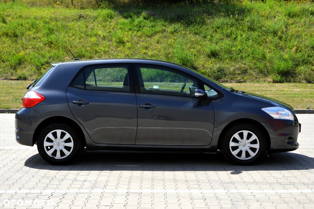 Toyota Auris 1.33 VVT-i Life Comfort - 28