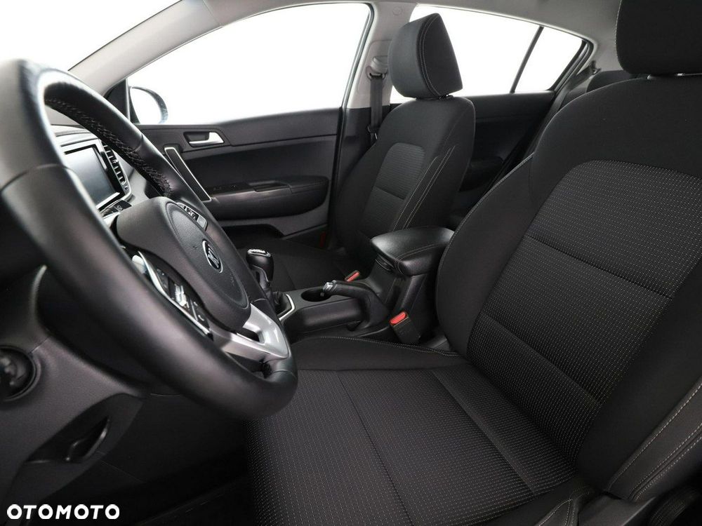 Kia Sportage 1.6 T-GDI 2WD VISION - 13