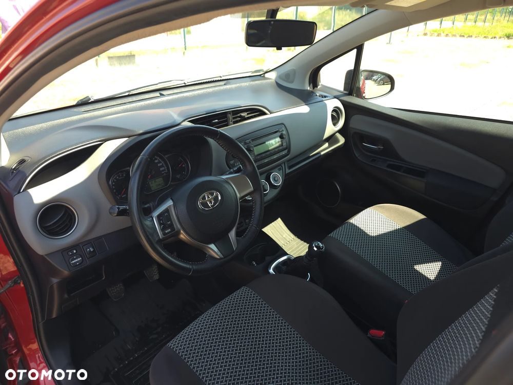 Toyota Yaris 1.33 Premium - 21