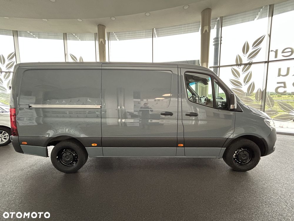 Mercedes-Benz Sprinter - 5