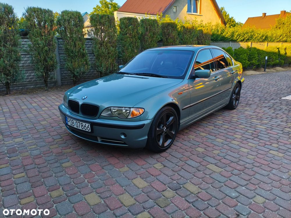 BMW Seria 3 330i - 5