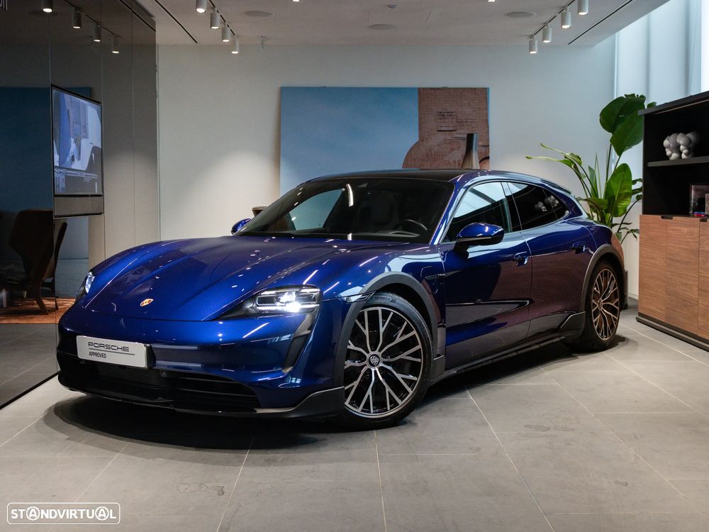 Porsche Taycan Cross Turismo 4 - 1