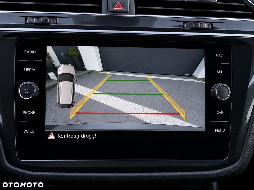 Volkswagen Tiguan 2.0 TDI SCR DSG IQ.DRIVE - 16