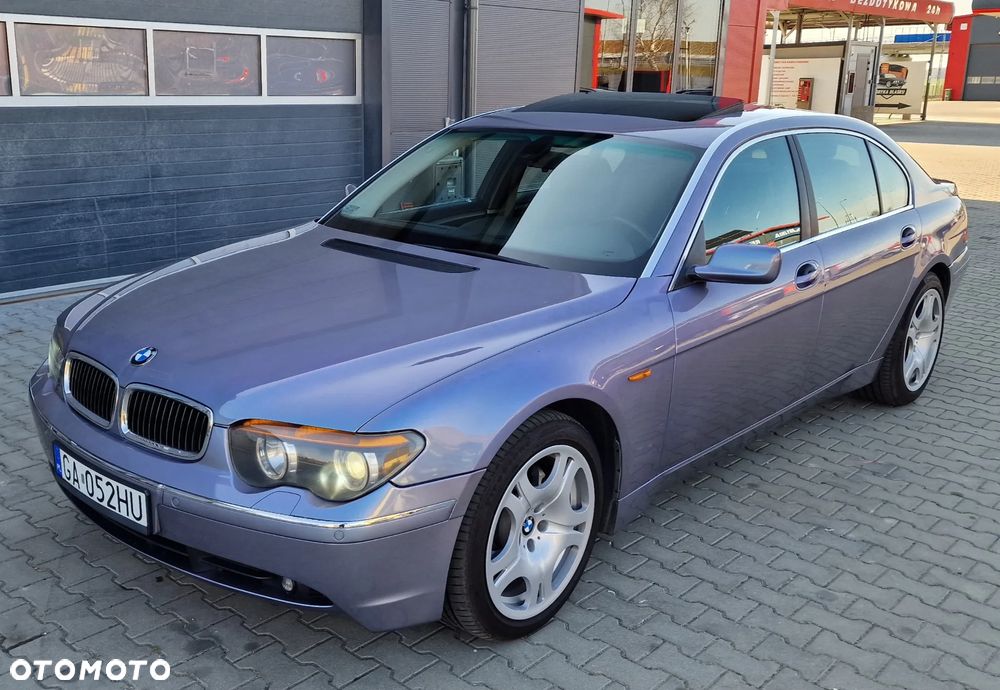 BMW Seria 7 745i L - 11