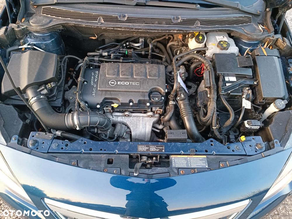 Opel Astra 1.4 Turbo Cosmo - 14