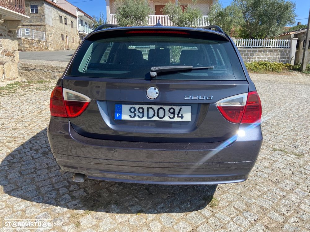 BMW 320 d Touring - 4