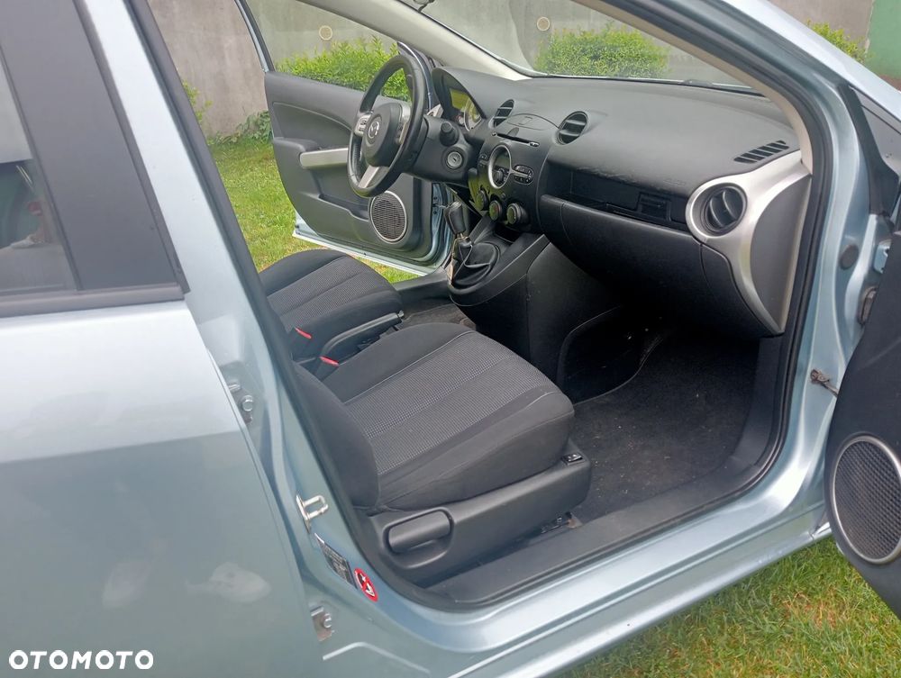 Mazda 2 1.5 Dynamic - 23