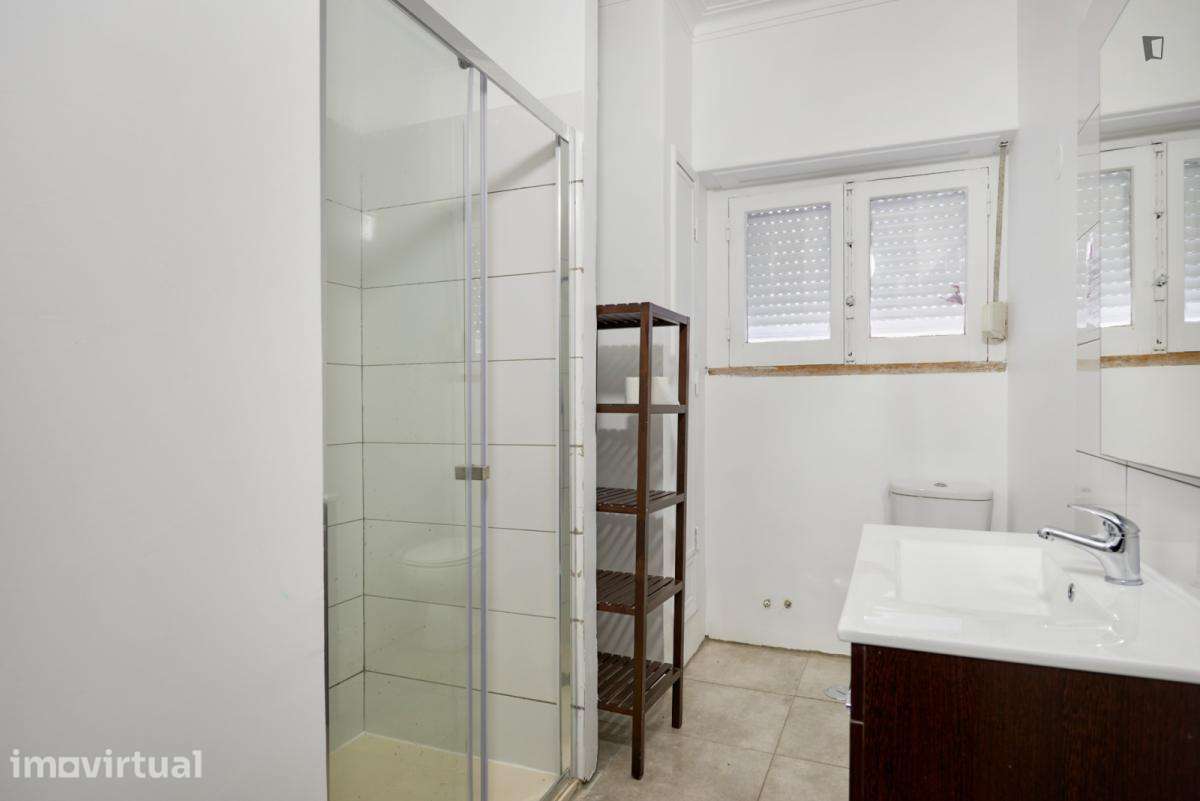 Quarto - localizado em Entrecampos Lisbon - Grande imagem: 2/12