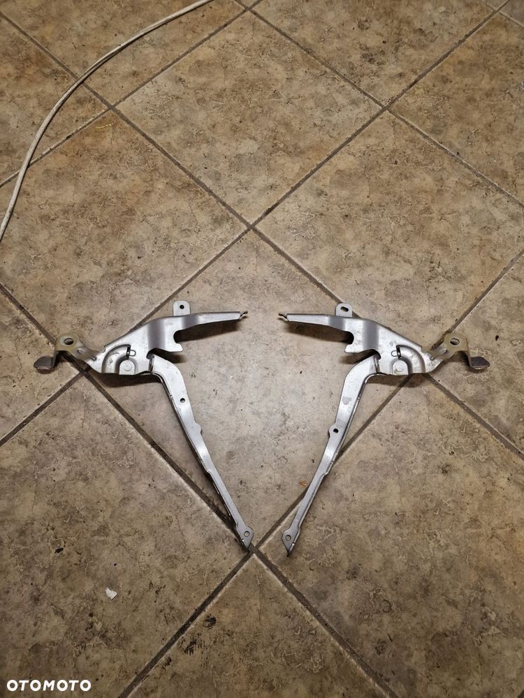 zawias maski peugeot 2008 ii 2023 rok 9839901380 9839901480 - 2