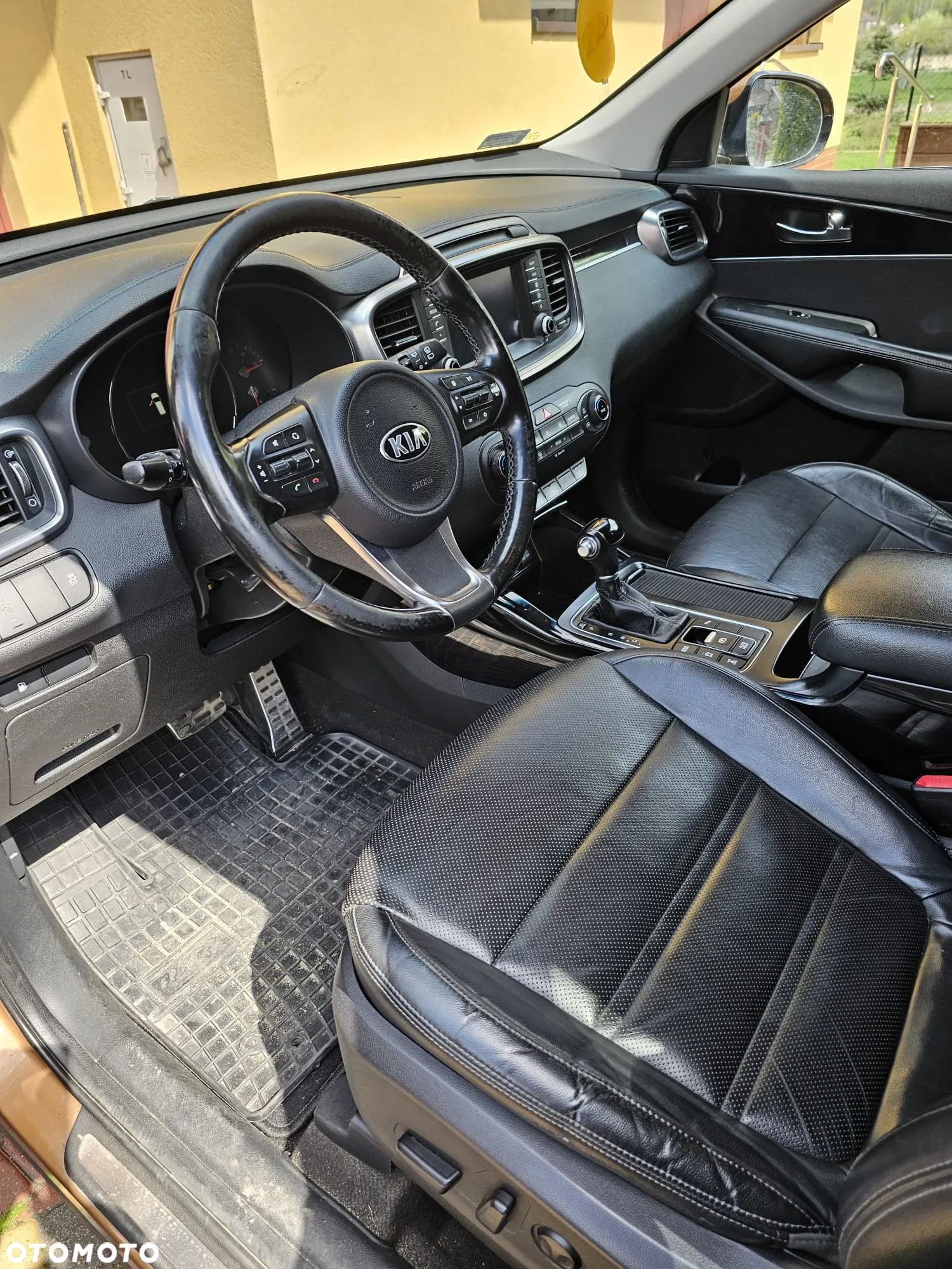 Kia Sorento - 12