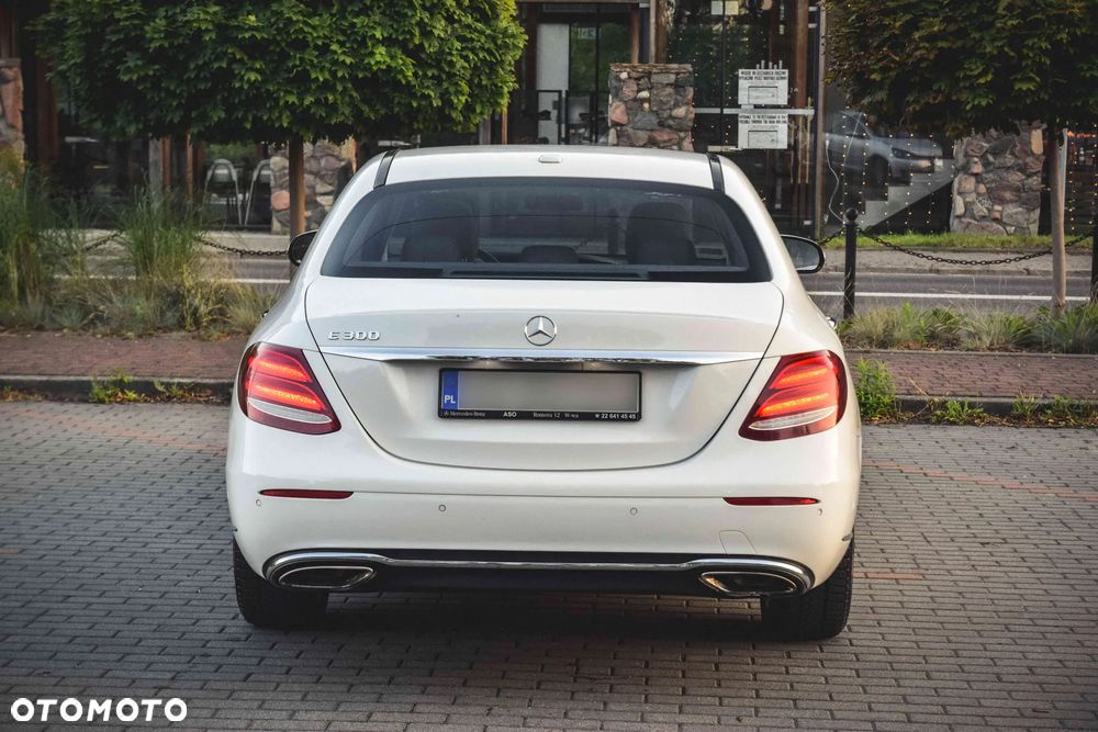Mercedes-Benz Klasa E 300 9G-TRONIC Avantgarde - 13
