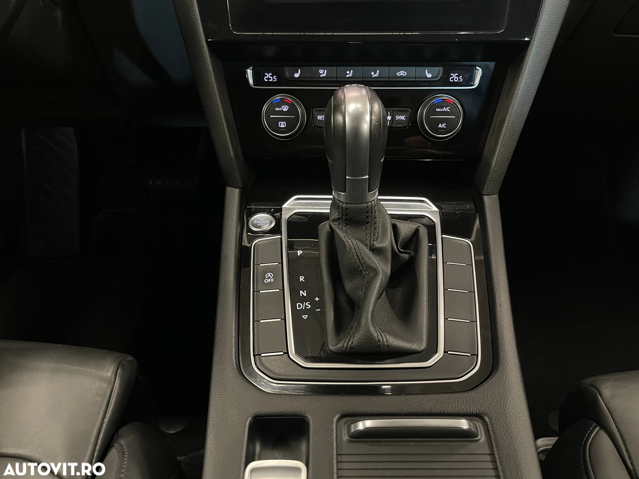 Volkswagen Passat Variant 2.0 TDI DSG Highline - 23
