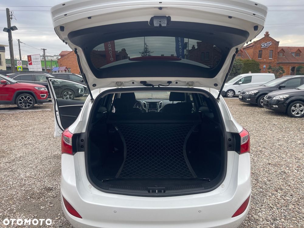 Hyundai i30 1.6 CRDI DCT Premium - 16