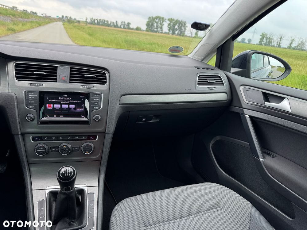 Volkswagen Golf 1.2 TSI BMT Comfortline - 31