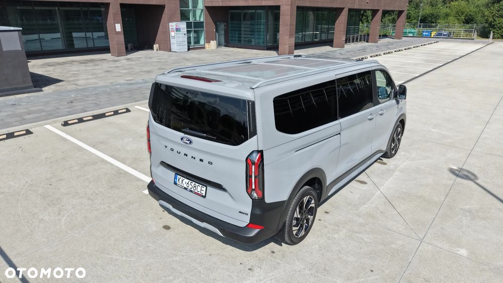 Ford Tourneo Custom - 4