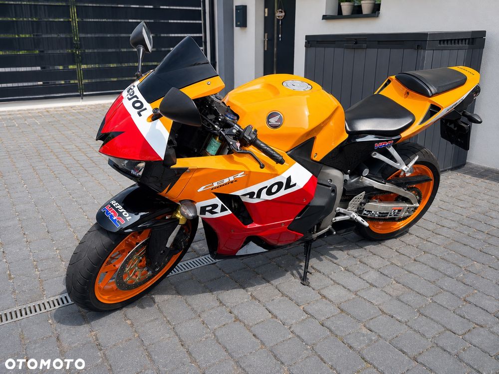 Honda CBR - 3