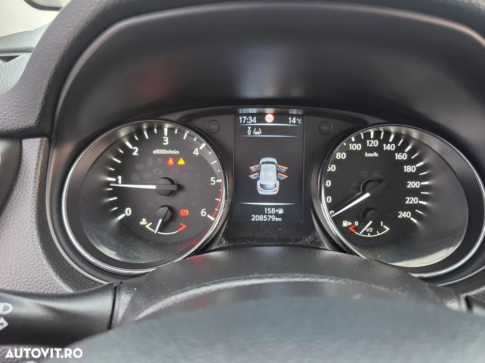 Nissan Qashqai 1.5 DCI N-Connecta - 27