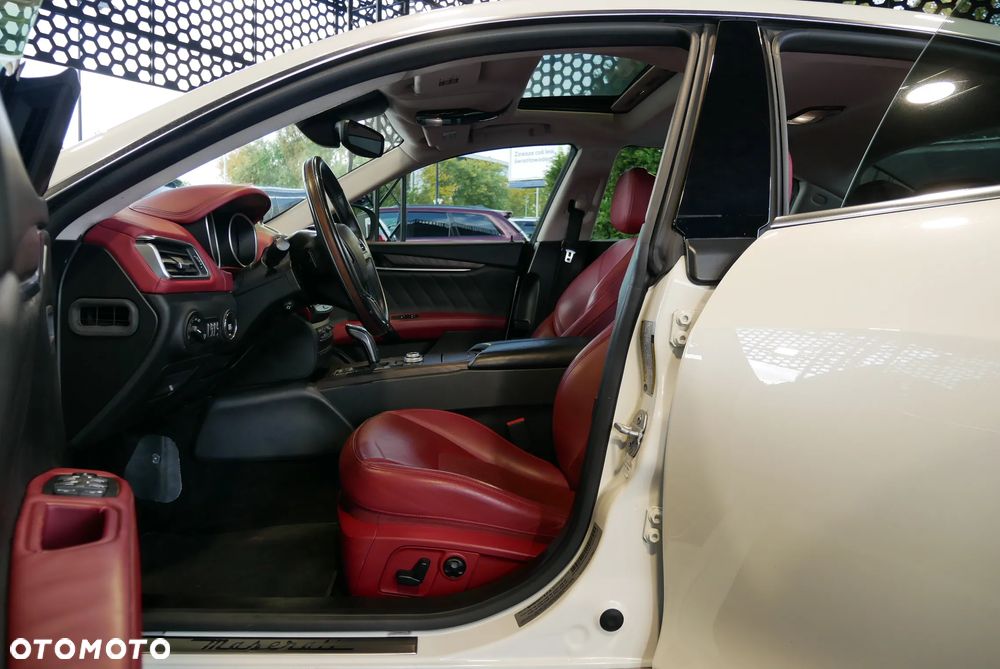 Maserati Ghibli S - 8