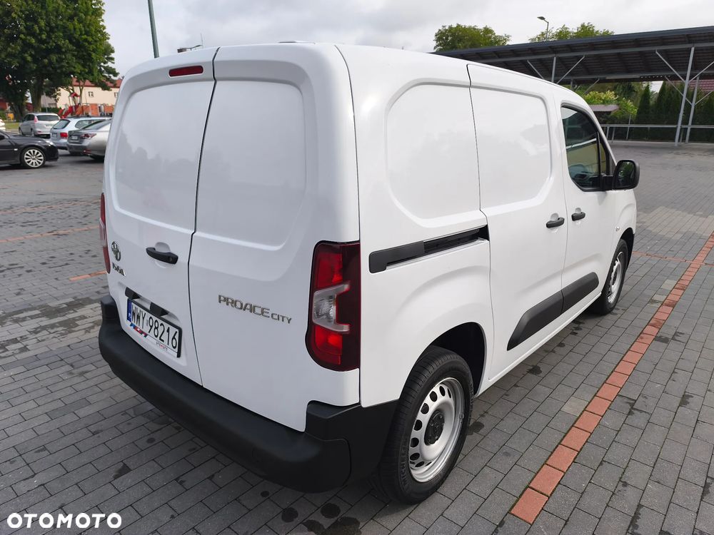 Toyota Proace City - 10