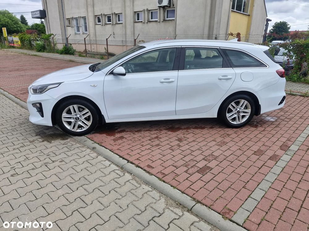 Kia Ceed 1.6 CRDi mHEV M - 6