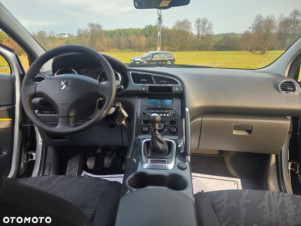 Peugeot 3008 1.6 HDi Premium - 17