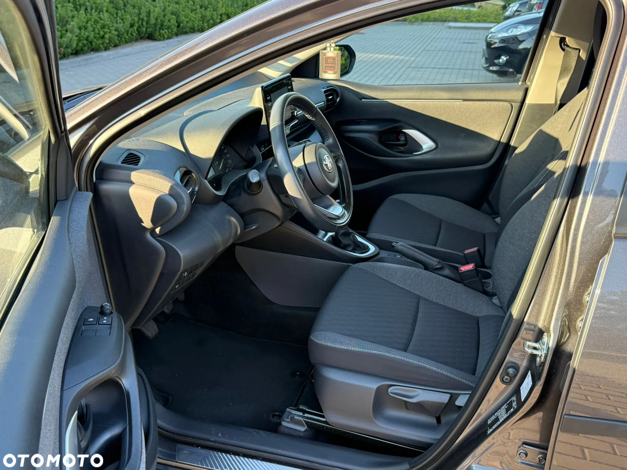 Toyota Yaris 1.5 Comfort - 12
