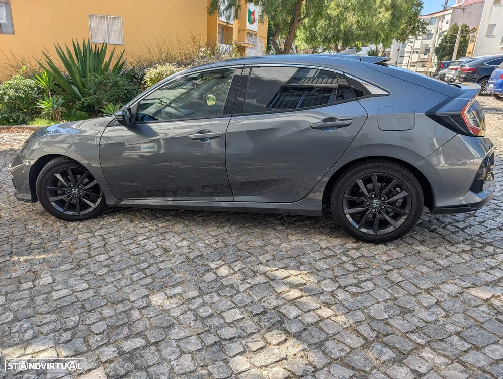 Honda Civic 1.0 i-VTEC Elegance Navi CVT - 3