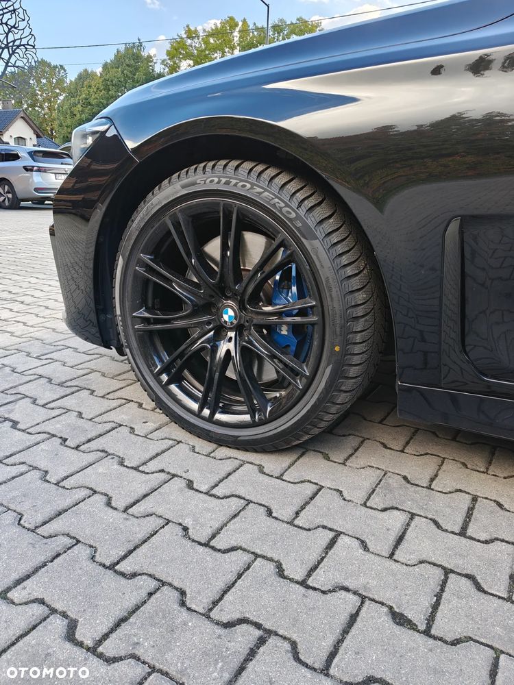 BMW Seria 7 M760Li xDrive - 17