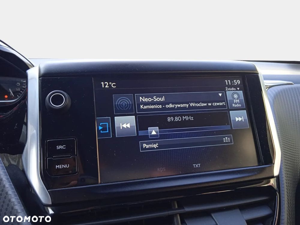 Peugeot 2008 1.2 Pure Tech Style S&S - 21