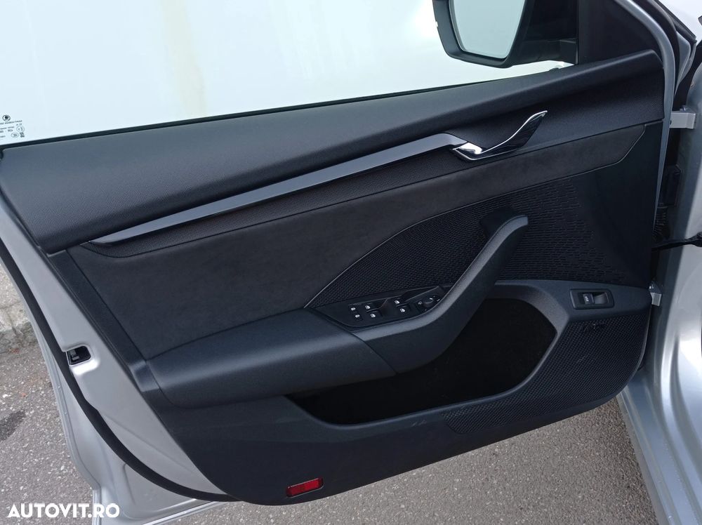 Skoda Octavia Combi RS 2.0 TDI DSG 4X4 - 15