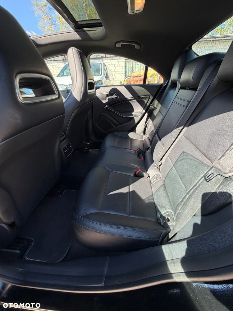 Mercedes-Benz CLA 250 4Matic 7G-DCT Sport - 18