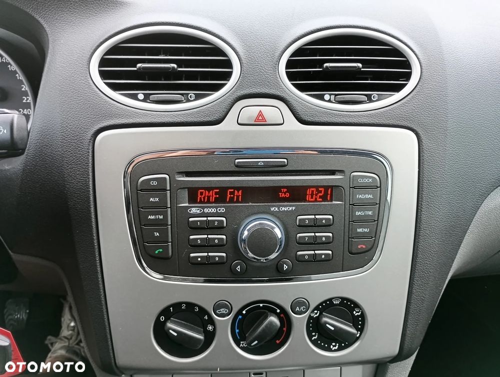 Ford Focus 1.6 TDCi Titanium ECOnetic - 33