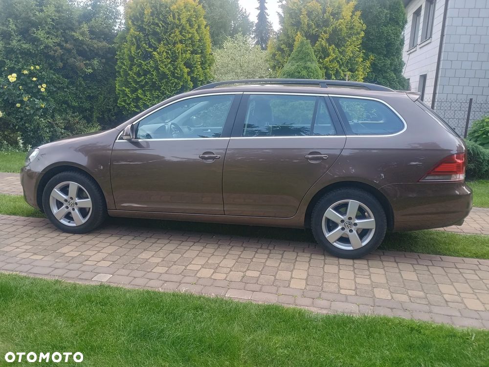 Volkswagen Golf - 1