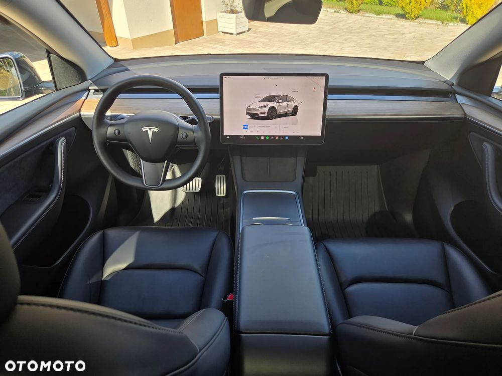 Tesla Model Y Performance AWD - 6