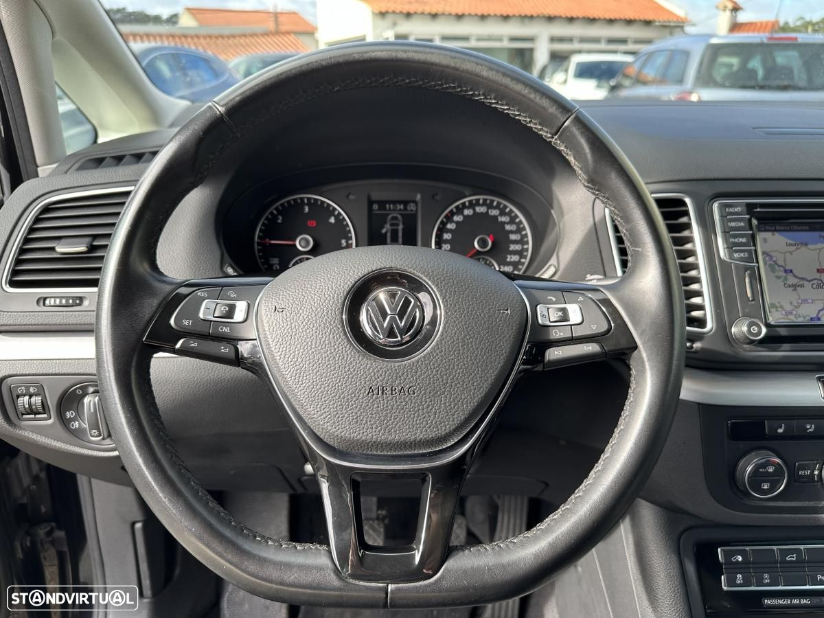 VW Sharan 2.0 TDi Blue Confortline - 31