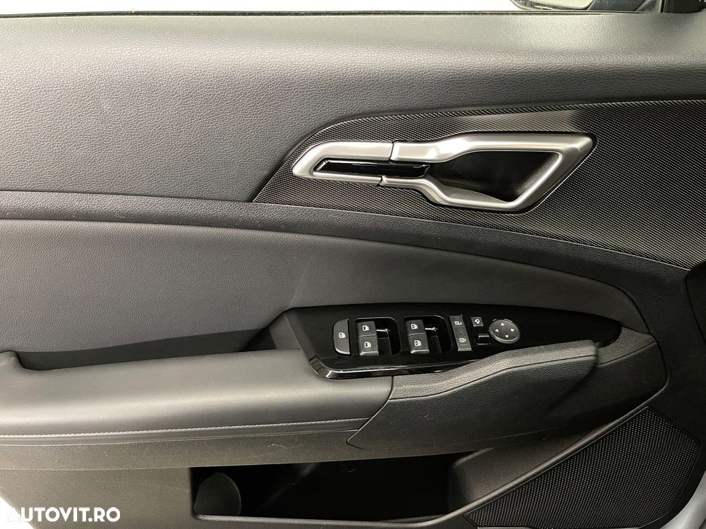 Kia Sportage 1.6 T-GDI PHEV 6AT 4x4 Business Line - 27