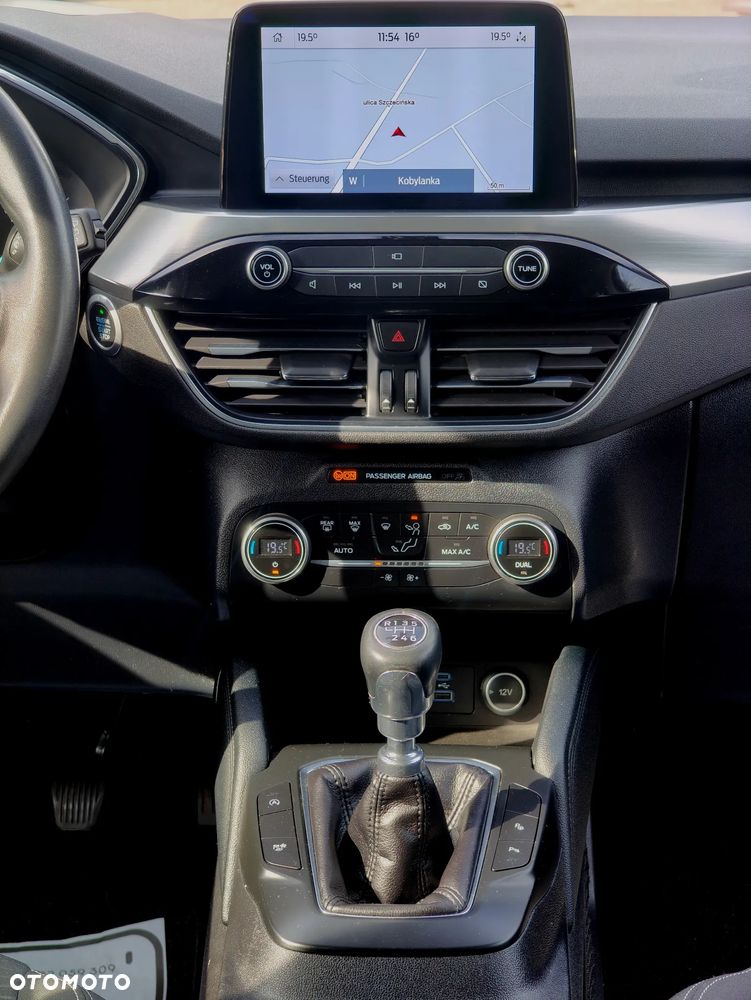 Ford Kuga - 11