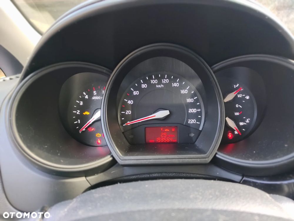 Kia Rio 1.1 crdi L - 7