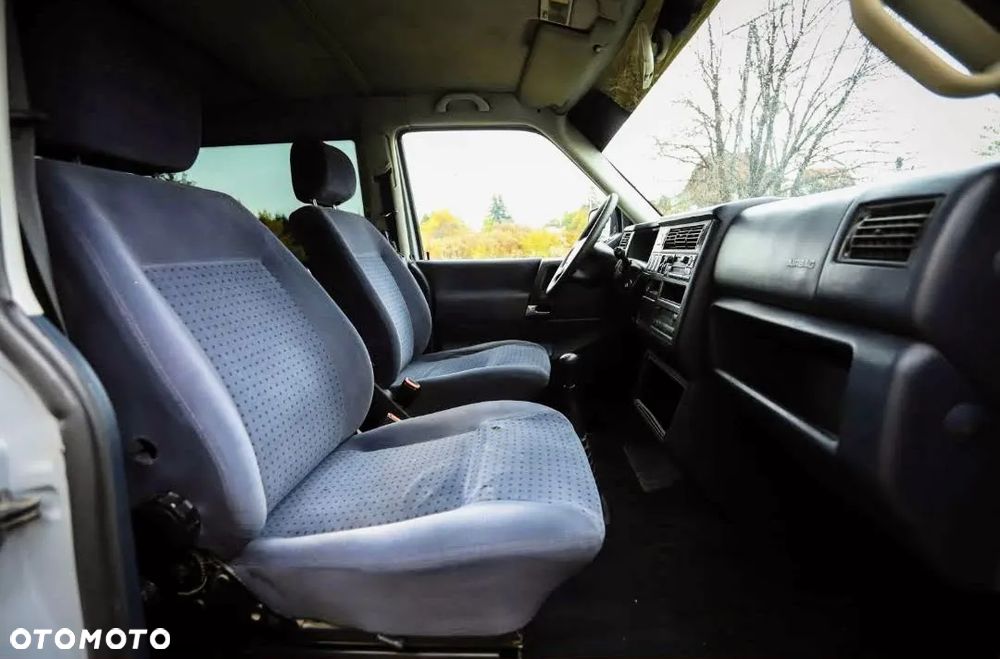 Volkswagen Transporter - 28