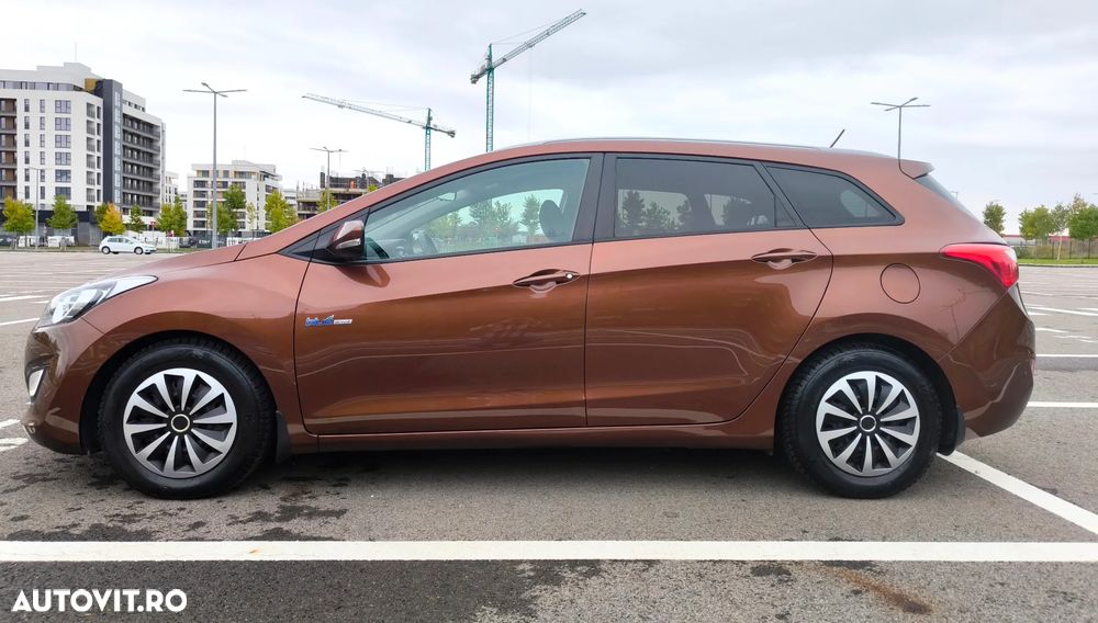 Hyundai i30 blue 1.6 GDI Trend - 4